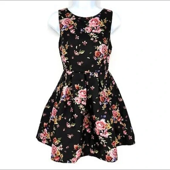 Forever 21 | Dresses | Floral Print Formal Skater Dress | Poshmark Forever 21 | Dresses | Floral Print Formal Skater Dress | Poshmark